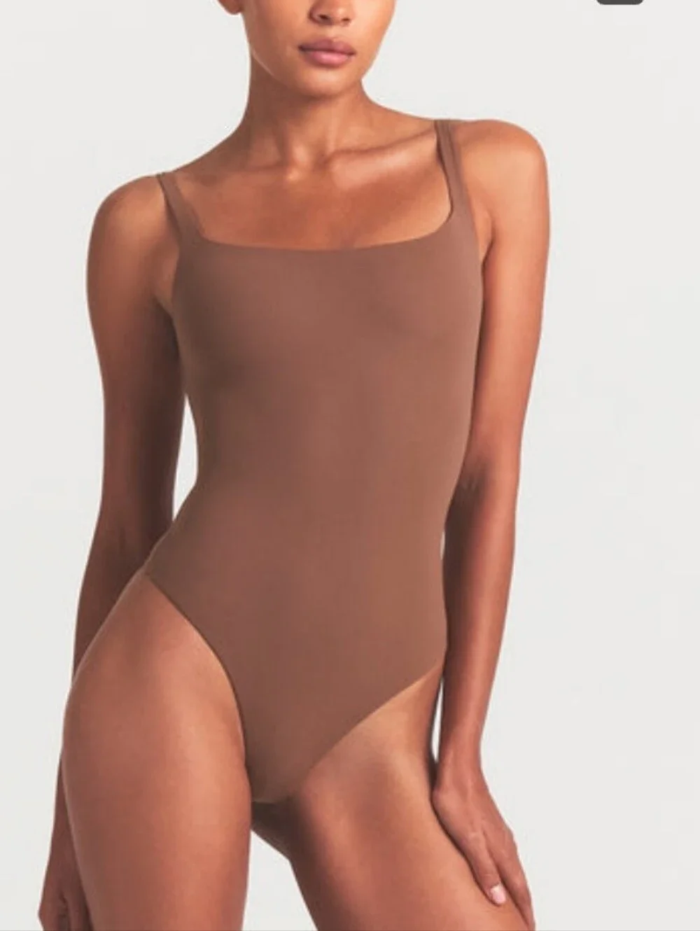 SKIMS FITS EVERYBODY SQUARE NECK BODYSUIT M